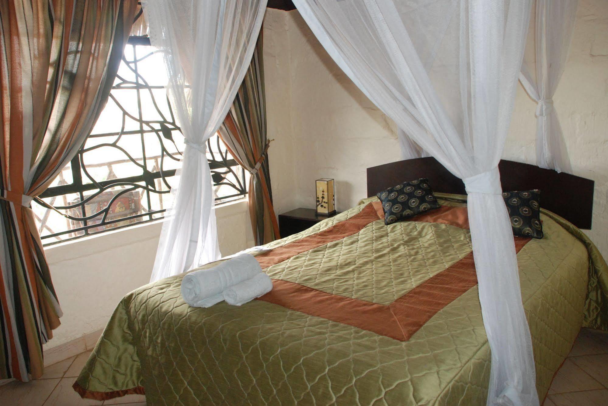 Osoita Lodge Nairobi Esterno foto